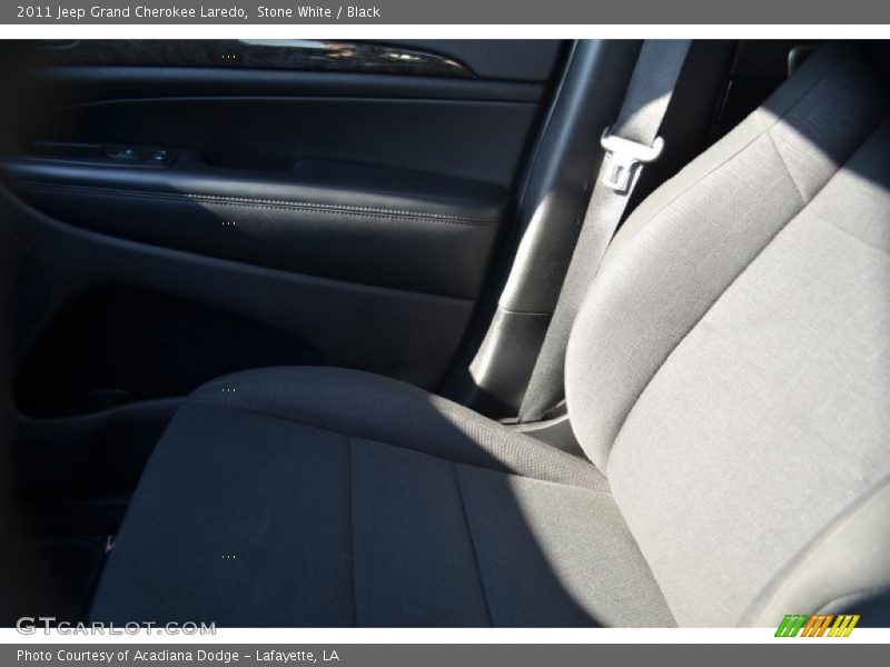 Stone White / Black 2011 Jeep Grand Cherokee Laredo