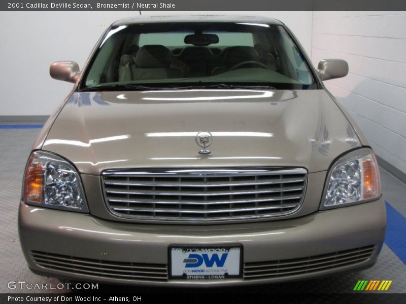 Bronzemist / Neutral Shale 2001 Cadillac DeVille Sedan