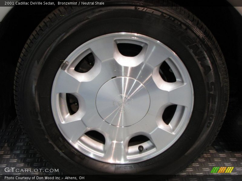 Bronzemist / Neutral Shale 2001 Cadillac DeVille Sedan
