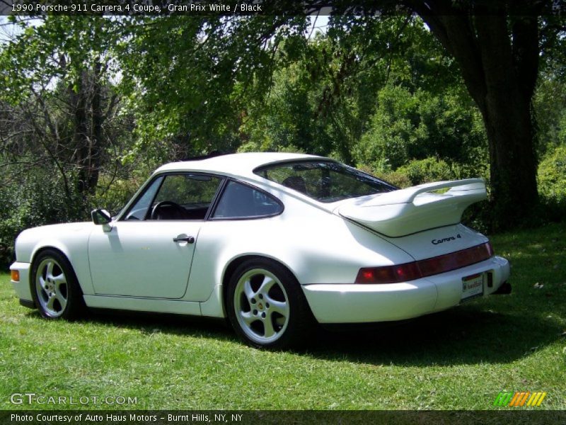 Gran Prix White / Black 1990 Porsche 911 Carrera 4 Coupe