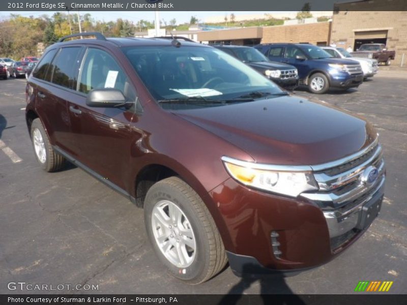 Front 3/4 View of 2012 Edge SE