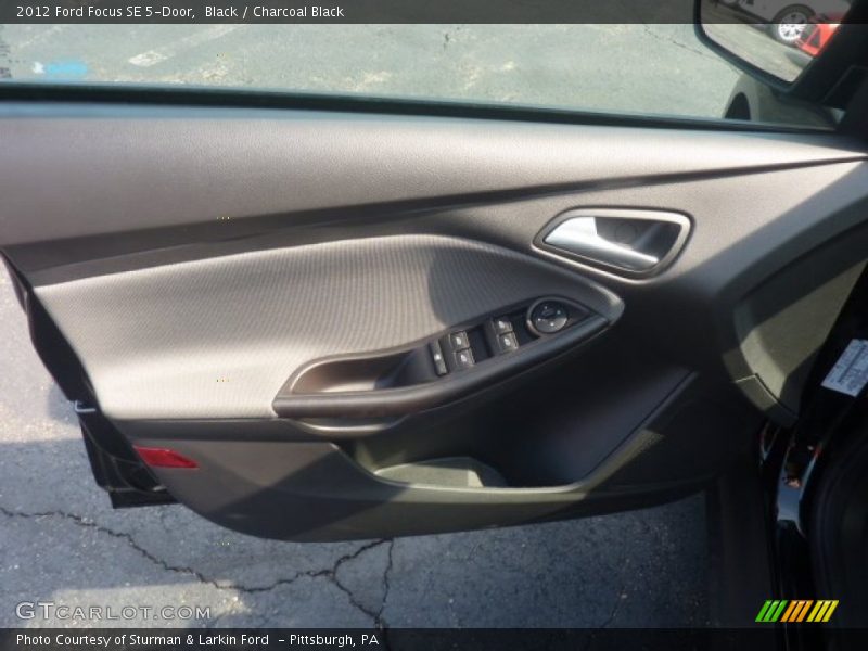 Black / Charcoal Black 2012 Ford Focus SE 5-Door