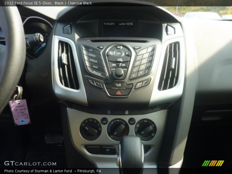 Black / Charcoal Black 2012 Ford Focus SE 5-Door