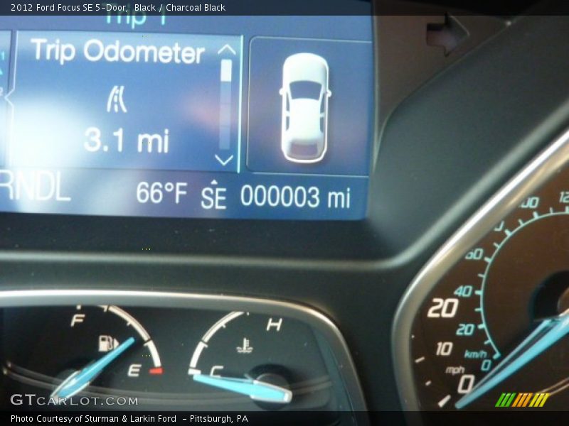 Black / Charcoal Black 2012 Ford Focus SE 5-Door