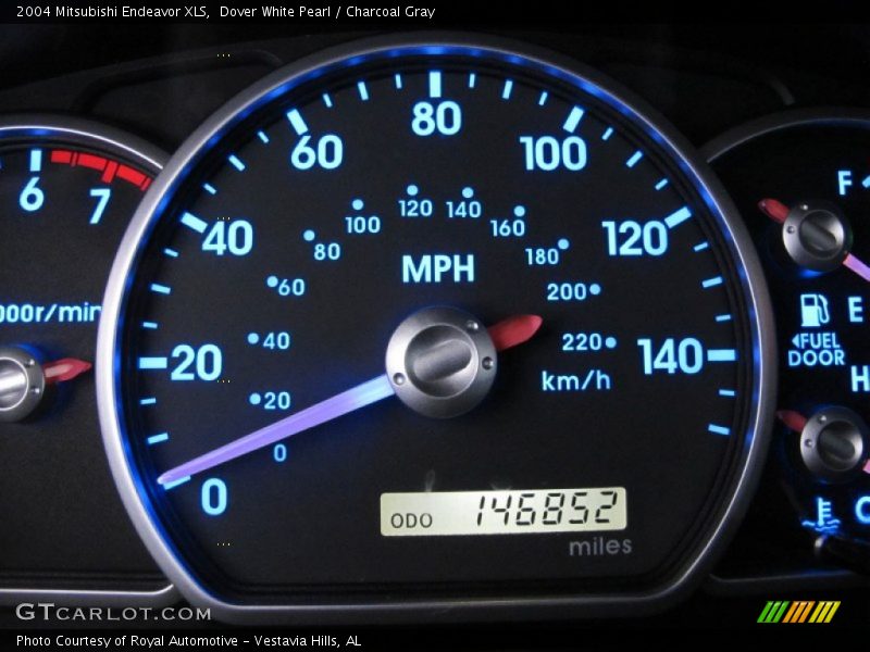 Dover White Pearl / Charcoal Gray 2004 Mitsubishi Endeavor XLS