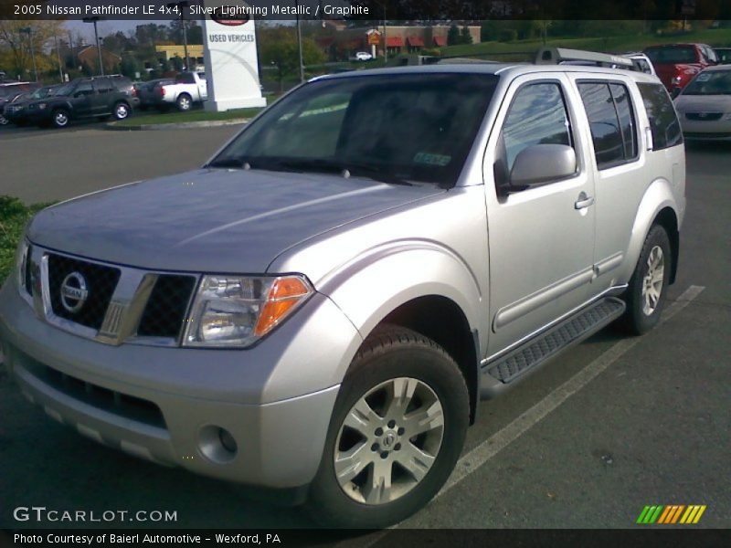 Silver Lightning Metallic / Graphite 2005 Nissan Pathfinder LE 4x4