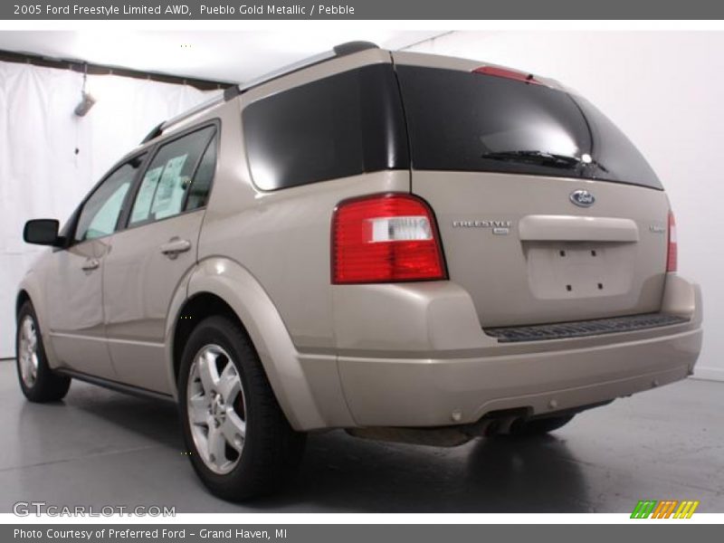  2005 Freestyle Limited AWD Pueblo Gold Metallic