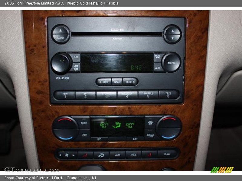 Pueblo Gold Metallic / Pebble 2005 Ford Freestyle Limited AWD
