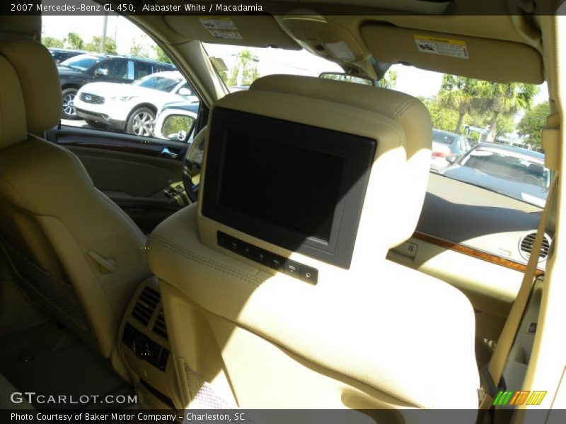 Alabaster White / Macadamia 2007 Mercedes-Benz GL 450