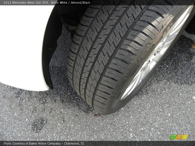 Arctic White / Almond/Black 2011 Mercedes-Benz GLK 350