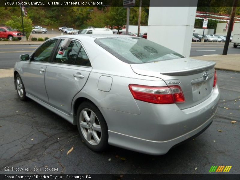 Classic Silver Metallic / Charcoal 2009 Toyota Camry SE