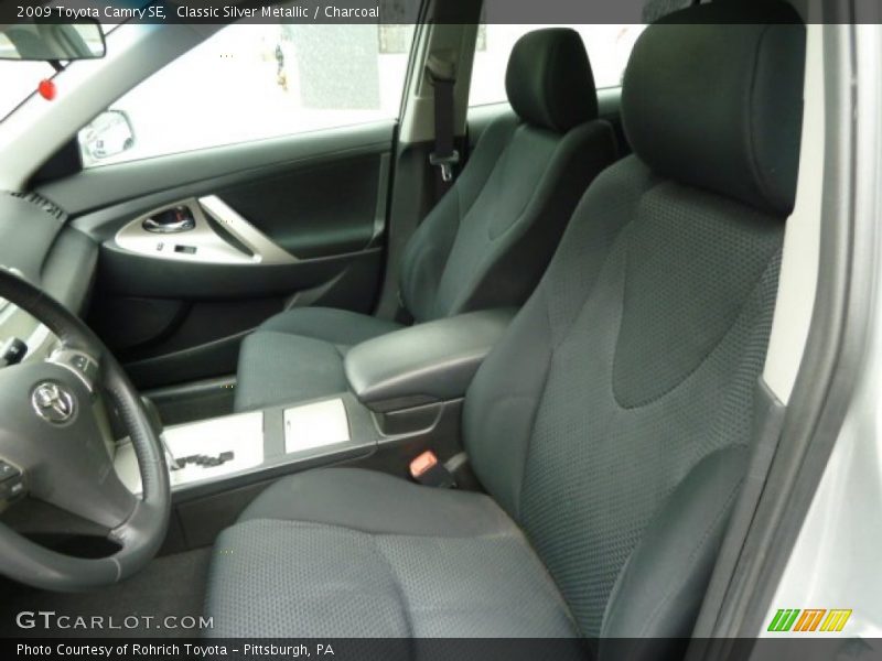Classic Silver Metallic / Charcoal 2009 Toyota Camry SE