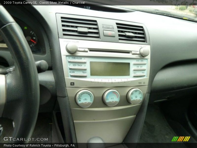Classic Silver Metallic / Charcoal 2009 Toyota Camry SE