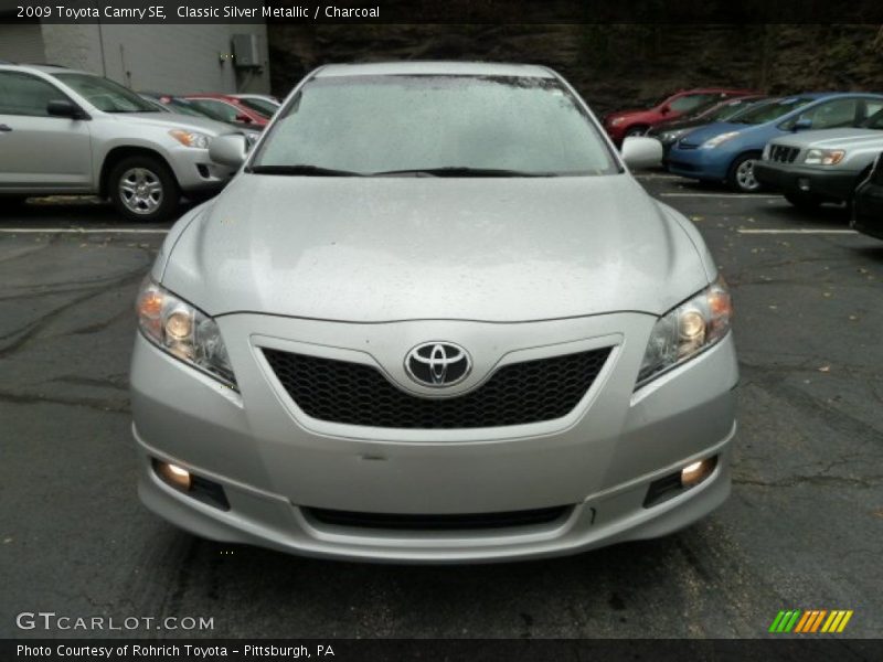 Classic Silver Metallic / Charcoal 2009 Toyota Camry SE