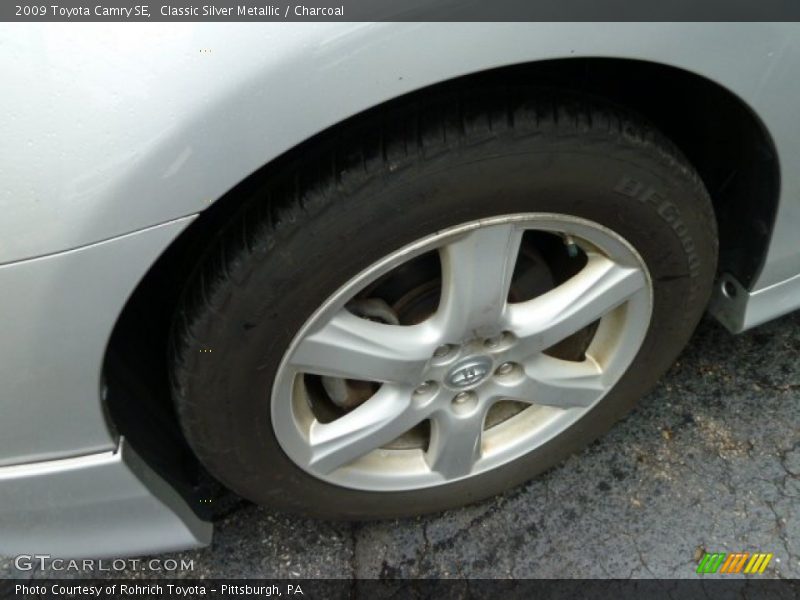 Classic Silver Metallic / Charcoal 2009 Toyota Camry SE