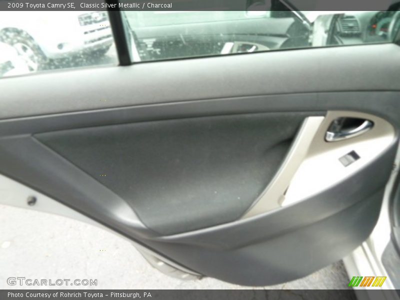 Classic Silver Metallic / Charcoal 2009 Toyota Camry SE