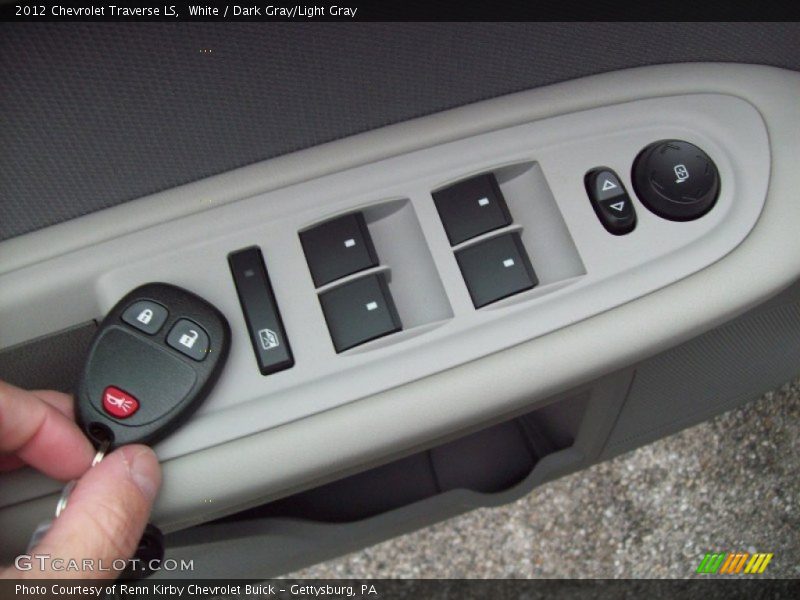 White / Dark Gray/Light Gray 2012 Chevrolet Traverse LS