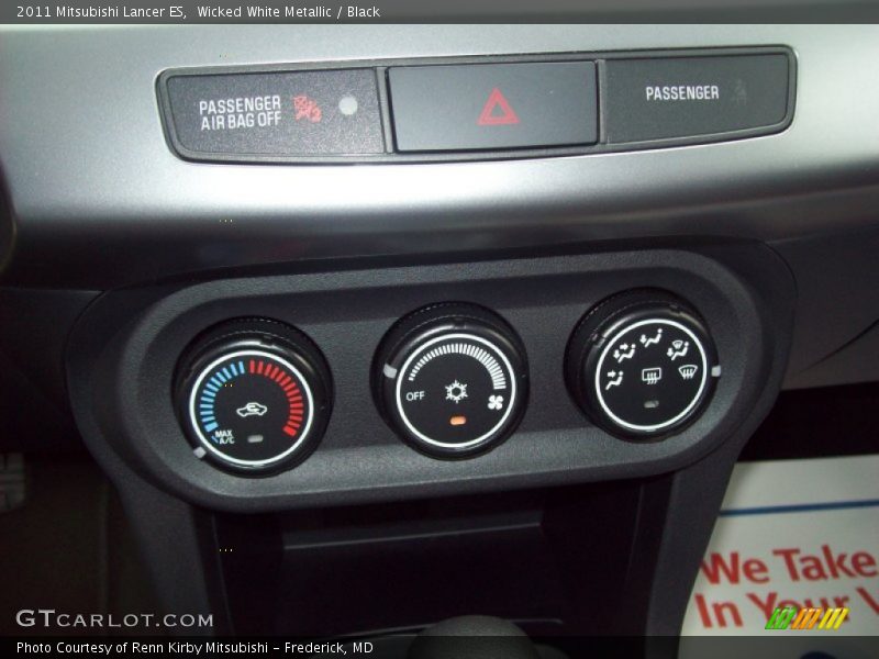 Wicked White Metallic / Black 2011 Mitsubishi Lancer ES