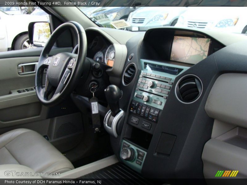 Formal Black / Gray 2009 Honda Pilot Touring 4WD