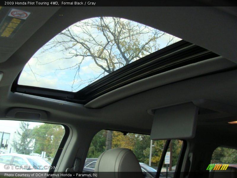 Formal Black / Gray 2009 Honda Pilot Touring 4WD