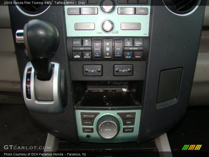 Taffeta White / Gray 2009 Honda Pilot Touring 4WD