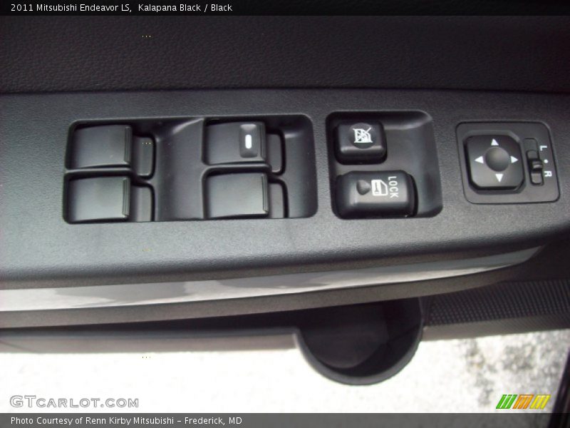 Kalapana Black / Black 2011 Mitsubishi Endeavor LS