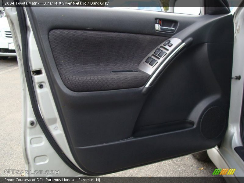 Lunar Mist Silver Metallic / Dark Gray 2004 Toyota Matrix