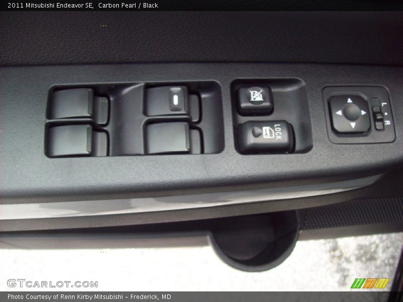 Carbon Pearl / Black 2011 Mitsubishi Endeavor SE