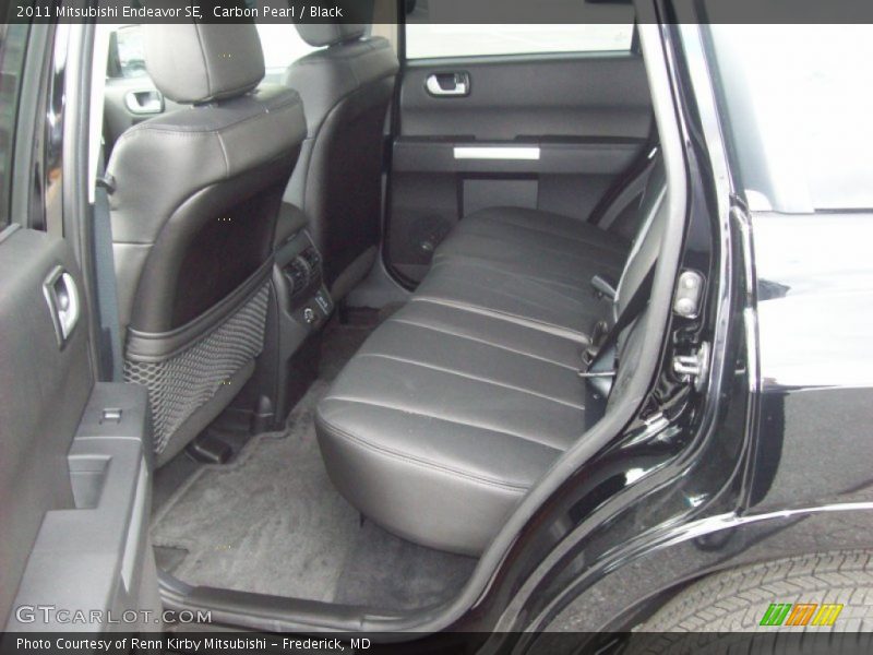Carbon Pearl / Black 2011 Mitsubishi Endeavor SE