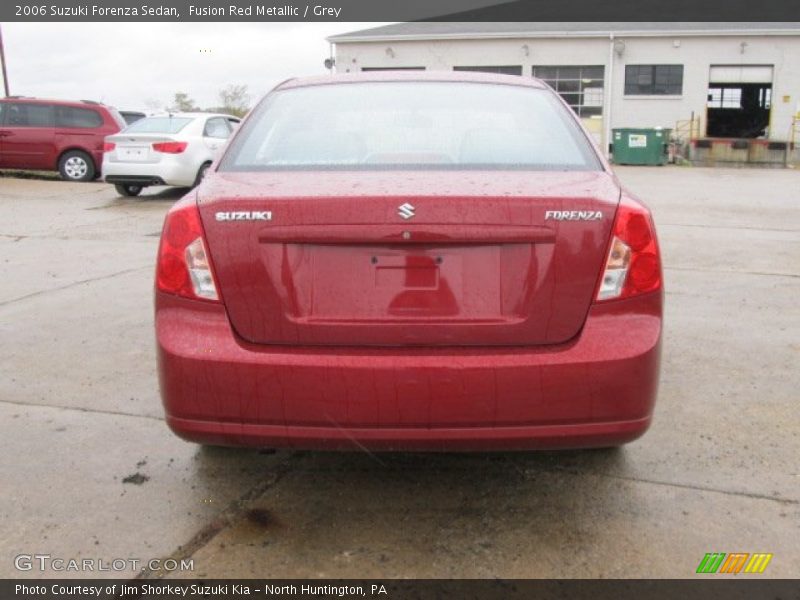 Fusion Red Metallic / Grey 2006 Suzuki Forenza Sedan