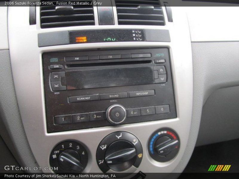 Fusion Red Metallic / Grey 2006 Suzuki Forenza Sedan