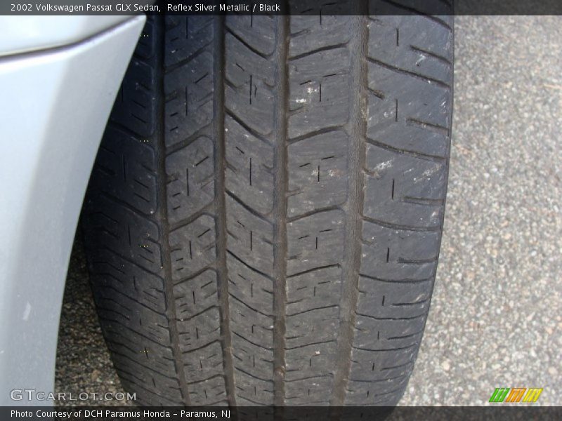Reflex Silver Metallic / Black 2002 Volkswagen Passat GLX Sedan