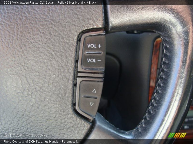 Reflex Silver Metallic / Black 2002 Volkswagen Passat GLX Sedan