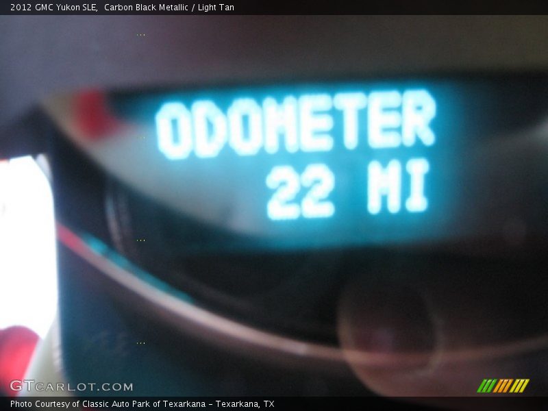Carbon Black Metallic / Light Tan 2012 GMC Yukon SLE