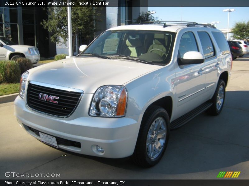 White Diamond Tricoat / Light Tan 2012 GMC Yukon SLT