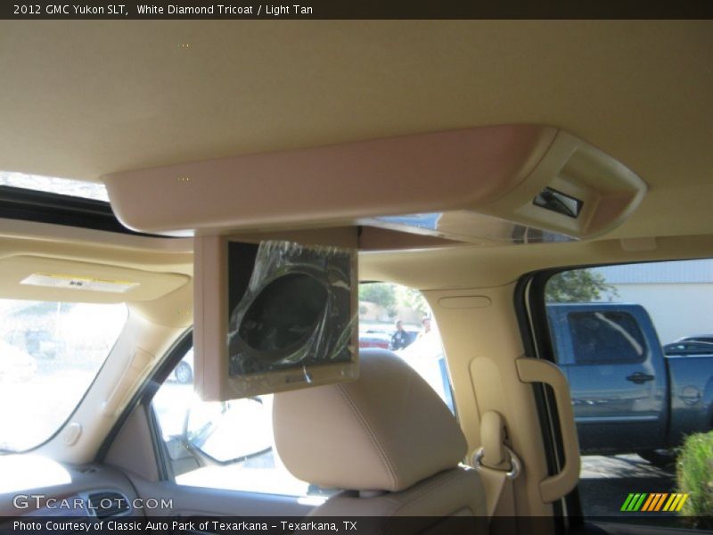 White Diamond Tricoat / Light Tan 2012 GMC Yukon SLT