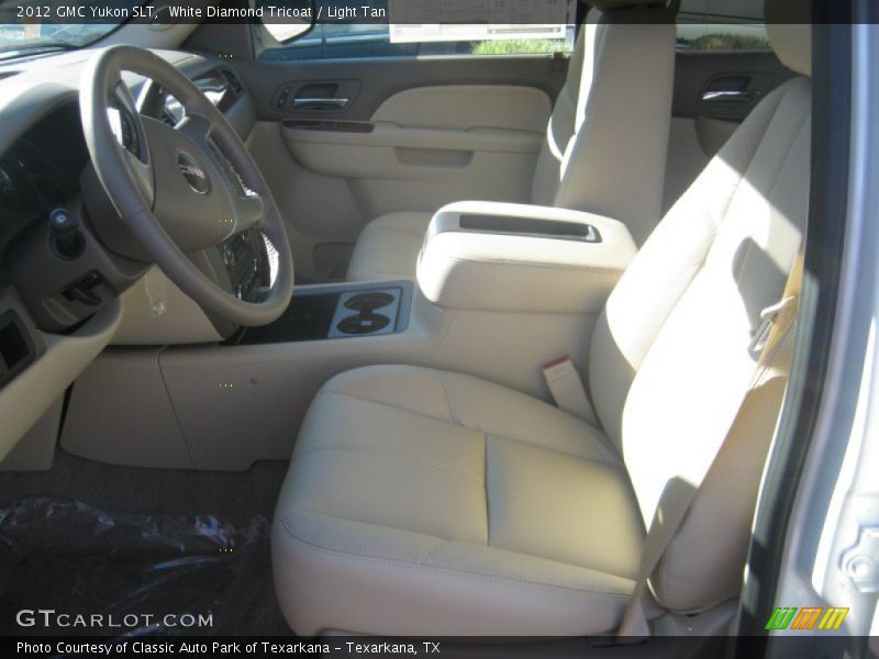 White Diamond Tricoat / Light Tan 2012 GMC Yukon SLT