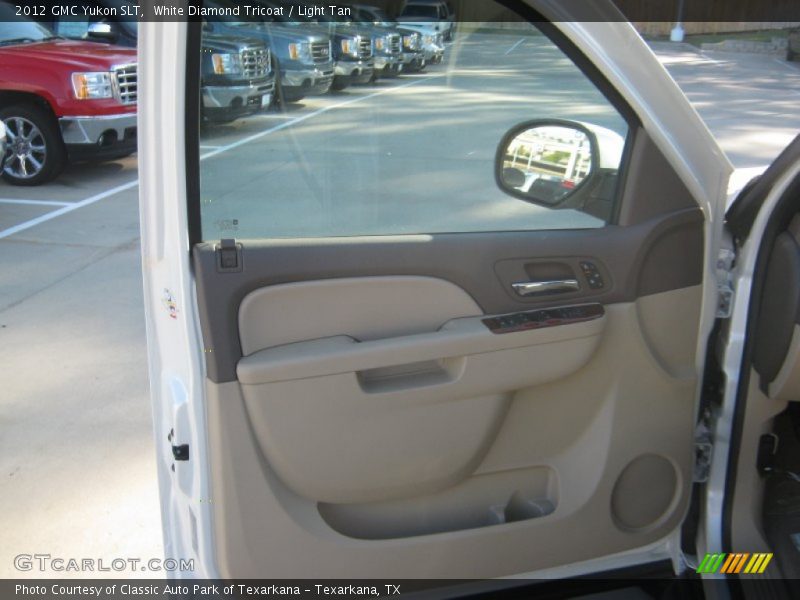 White Diamond Tricoat / Light Tan 2012 GMC Yukon SLT