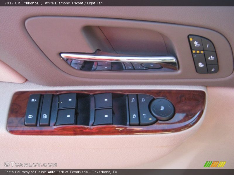 White Diamond Tricoat / Light Tan 2012 GMC Yukon SLT