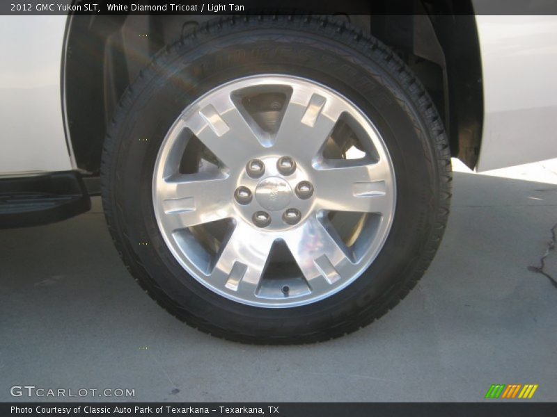 White Diamond Tricoat / Light Tan 2012 GMC Yukon SLT