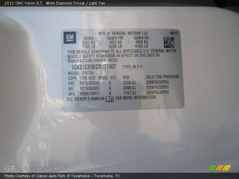 White Diamond Tricoat / Light Tan 2012 GMC Yukon SLT