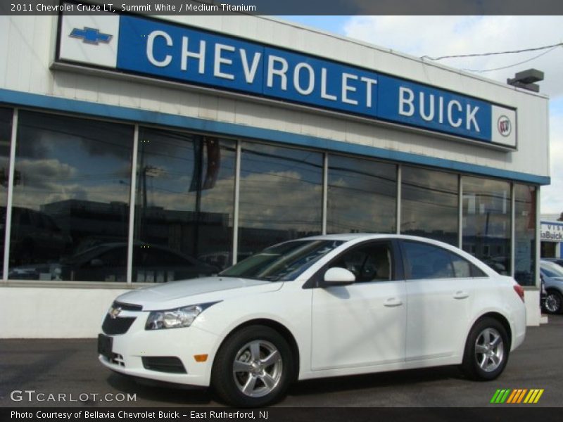 Summit White / Medium Titanium 2011 Chevrolet Cruze LT