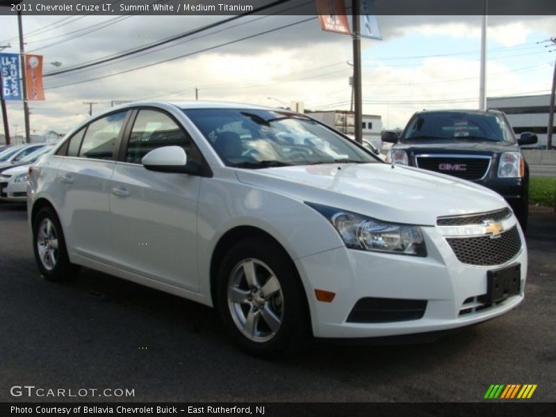 Summit White / Medium Titanium 2011 Chevrolet Cruze LT