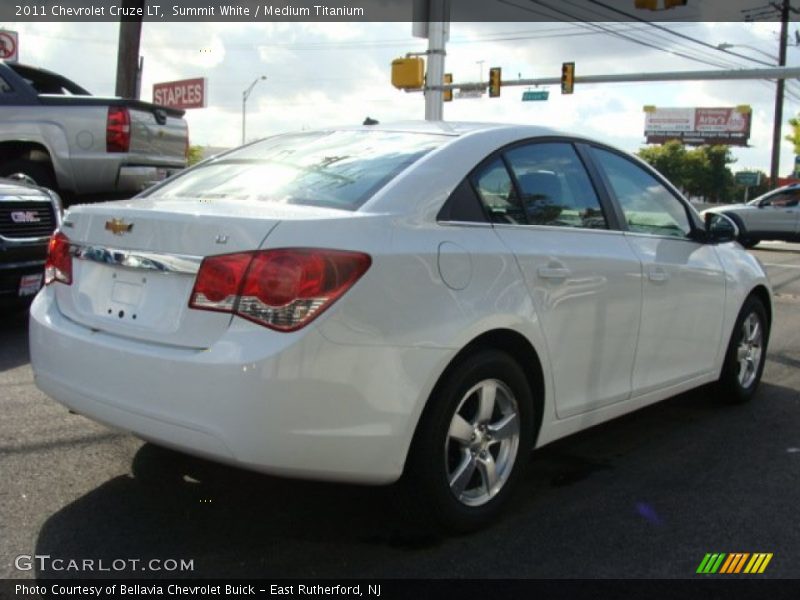 Summit White / Medium Titanium 2011 Chevrolet Cruze LT