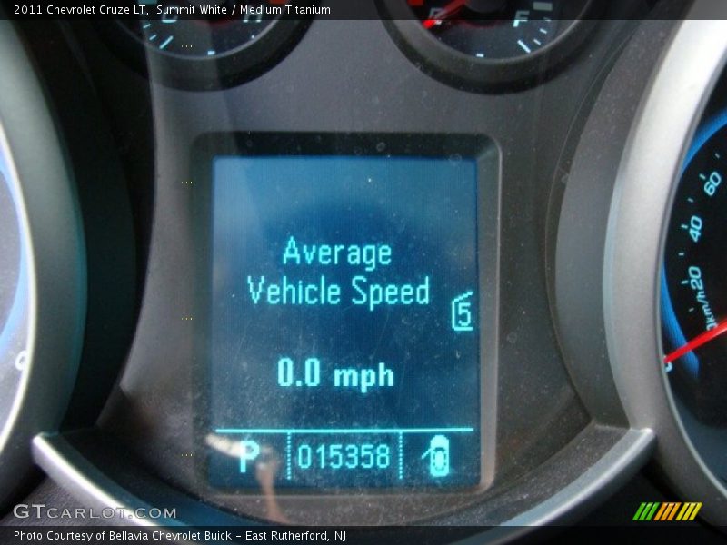 Summit White / Medium Titanium 2011 Chevrolet Cruze LT