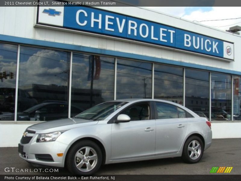 Silver Ice Metallic / Medium Titanium 2011 Chevrolet Cruze LT