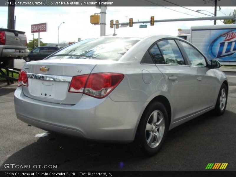 Silver Ice Metallic / Medium Titanium 2011 Chevrolet Cruze LT