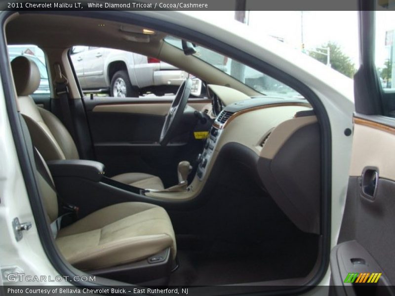 White Diamond Tricoat / Cocoa/Cashmere 2011 Chevrolet Malibu LT