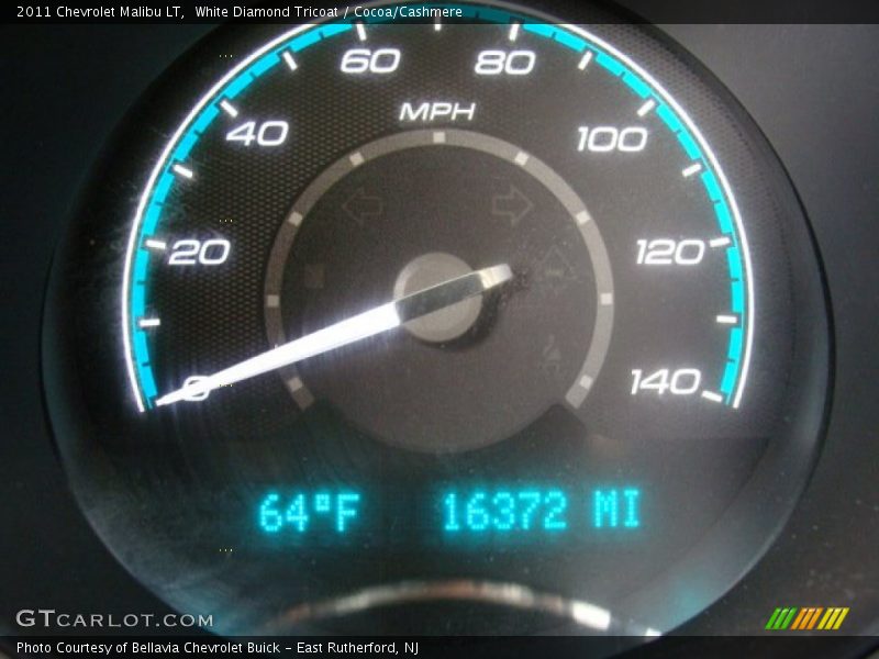 White Diamond Tricoat / Cocoa/Cashmere 2011 Chevrolet Malibu LT