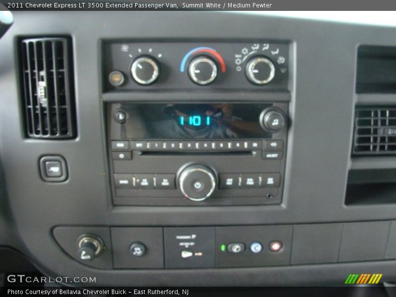 Summit White / Medium Pewter 2011 Chevrolet Express LT 3500 Extended Passenger Van